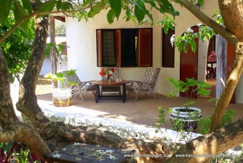 Tradewinds Lodge, Room