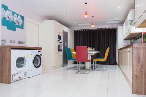 Langley Guest House, Private kitchen