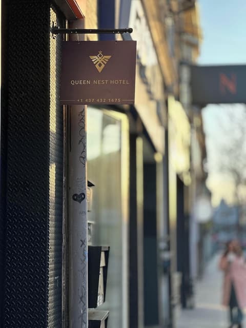 Queen Nest Hotel, Front of property