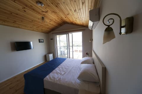 Metin's Gumusluk, Room