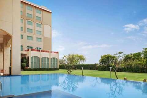 Ramada by Wyndham Jaipur Jaisinghpura, Pool