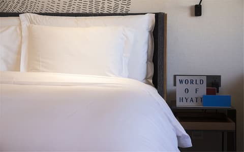 BEI Zhaolong Hotel, JdV by Hyatt, Room