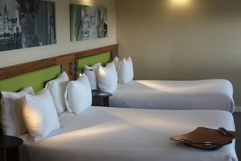 Hampton by Hilton Liverpool/John Lennon Airport, Room