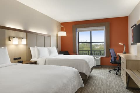 Holiday Inn Express & Suites Mt. Pleasant by IHG, Room