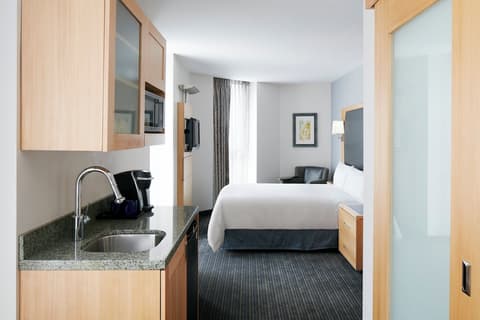Club Quarters Hotel, World Trade Center, Room