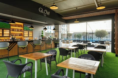 Aloft Abu Dhabi, Pool