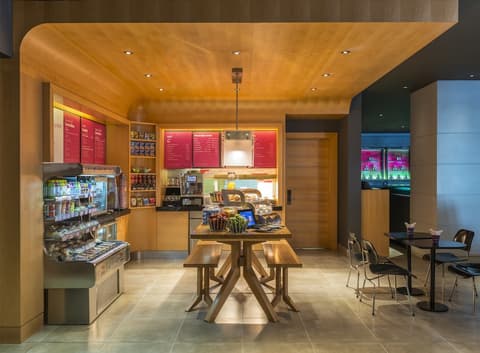 Aloft Abu Dhabi, Breakfast area