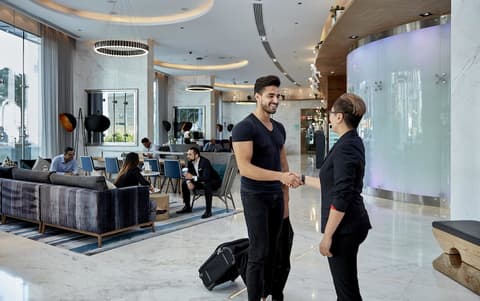 Media One Hotel Dubai, Lobby