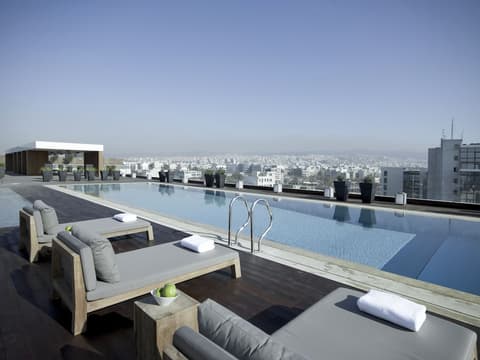 The Met Hotel, a member of Design Hotels, Pool