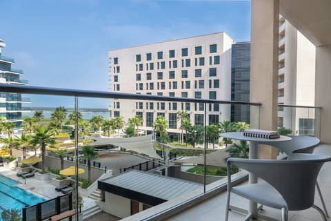 Staybridge Suites Abu Dhabi Yas Island by IHG, Room