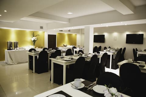 Ker Urquiza Hotel, Breakfast area