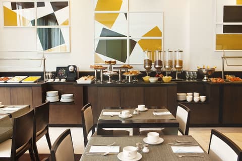 Grupotel Gran Vía 678, Breakfast area