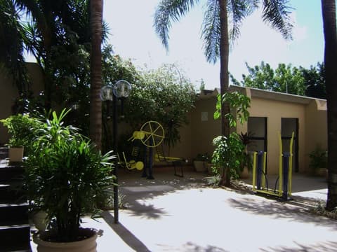 Lider Palace Hotel, Property grounds