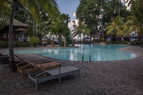 Merumatta Senggigi Lombok, Pool