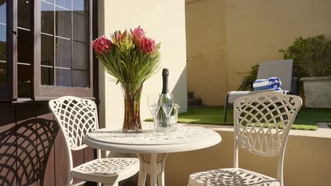 Sundown Manor Guest House, Terrace/patio