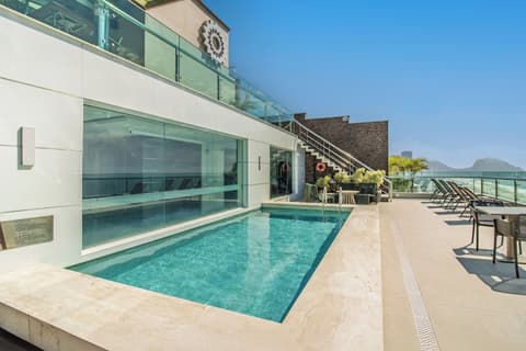 Arena Copacabana Hotel, Pool