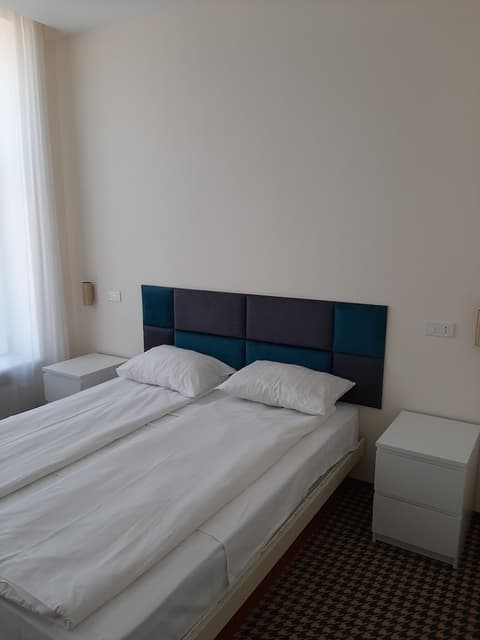 Hotel Astoria City Center, Room