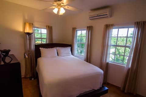 Grace Bay Beach Ocean Villas, Room