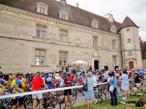 Hotel Golf Chateau de Chailly, Bicycling