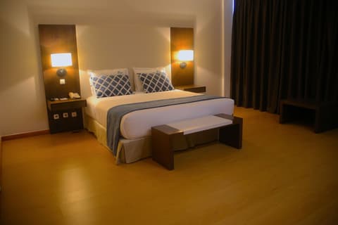 Afrin Prestige, Room