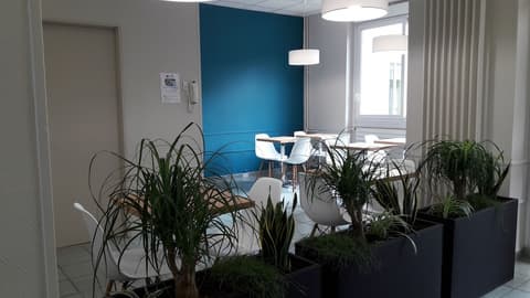 KOSY Appart’Hôtels – Le Cours Moreau, Breakfast area