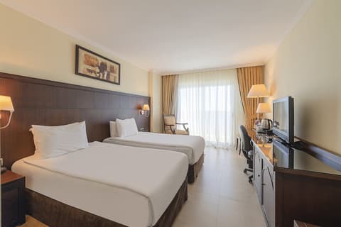 Crowne Plaza Hotel Antalya by IHG, Room
