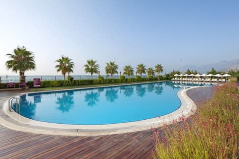 Crowne Plaza Hotel Antalya by IHG, Pool