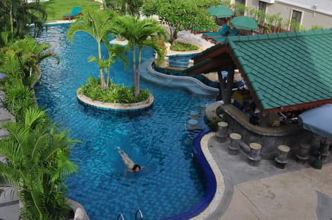 Baan Karonburi Resort, Outdoor pool