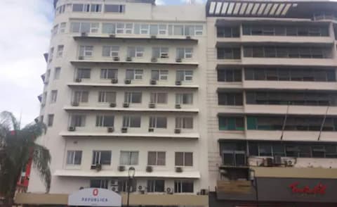 Hotel República, Front of property