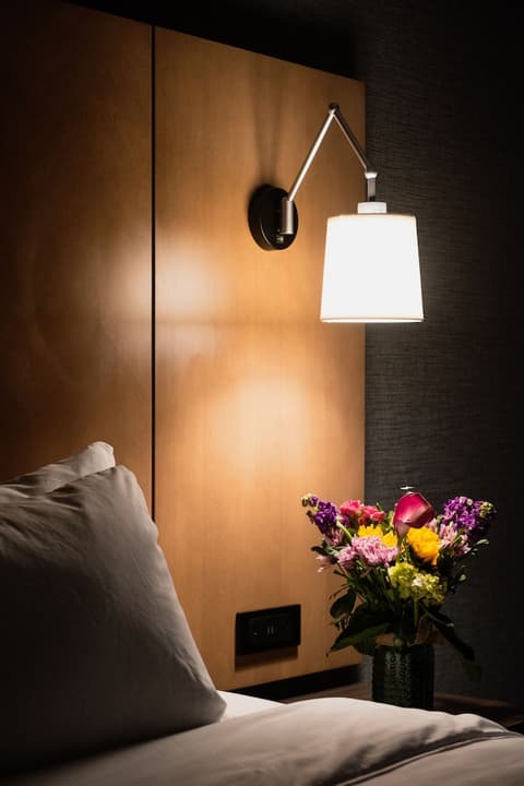 Holiday Inn Newark International Airport by IHG, Room