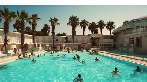 Hotel Lafayette, Pool