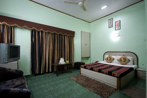 Hotel Woodland Dx, Room