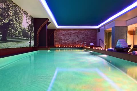 Pestana Chelsea Bridge Hotel & SPA, Pool