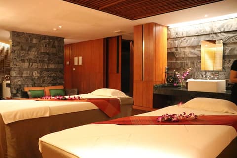 JC Kevin Sathorn Bangkok Hotel, Massage