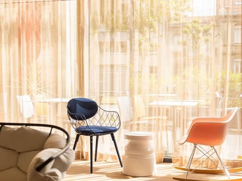 ibis Styles Bordeaux Meriadeck, Exterior