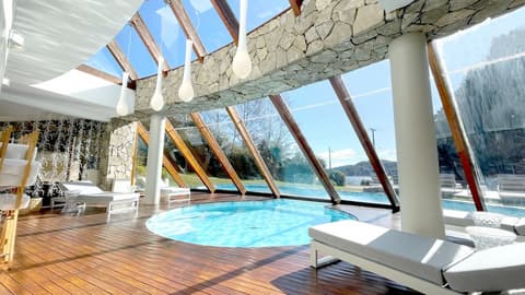 Rochester Bariloche, Pool