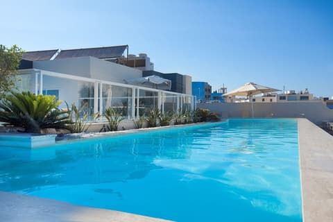 The George, Urban Boutique Hotel, Outdoor pool