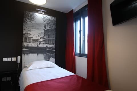 Hôtel Les Muses, Room