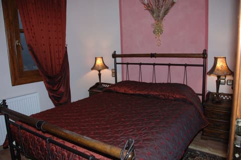 Archontiko Mesohori, Room