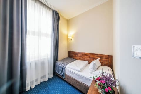 Hotel Piast, Room