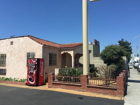 La Bonita Inn Motel, Front of property