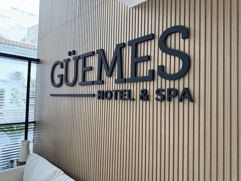 Guemes Hotel & Spa, 
