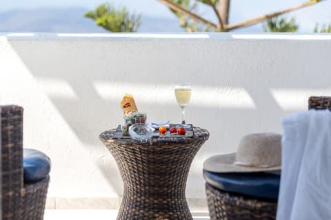 Caldera Romantica, Terrace/patio