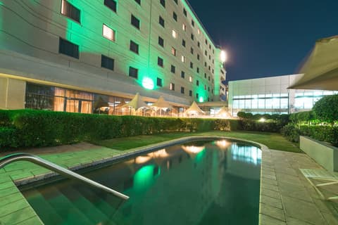 Holiday Inn Johannesburg - Rosebank by IHG, Pool