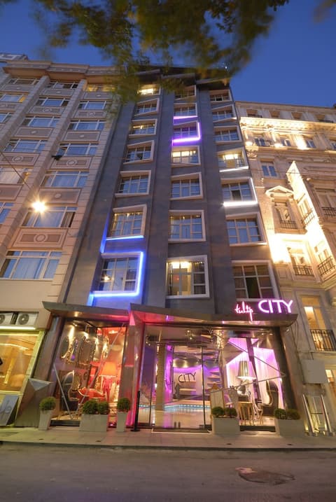 Tulip City Hotel & SPA, Front of property - evening/night
