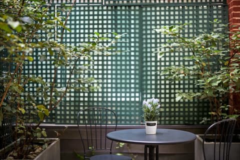 Les Plumes Hôtel Paris, Terrace/patio