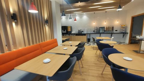 Holiday Inn Express Bilbao by IHG, Breakfast meal