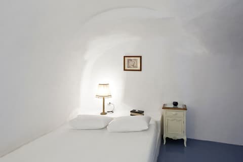 Alexander's Suites, Room