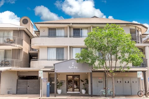 Byron Bay Hotel & Apartments, Front of property