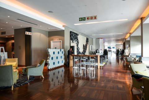 Radisson Blu Gautrain Hotel, Lobby